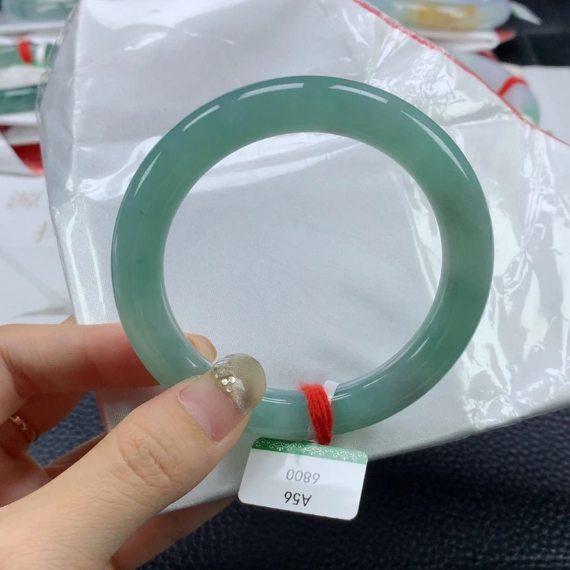 【闪购商品】翡翠手镯未镶嵌56.7圆