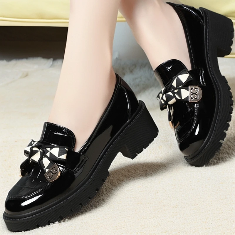 乐福鞋厚底春秋时尚英伦风软底妈妈鞋春夏季黑色小皮鞋女上班族