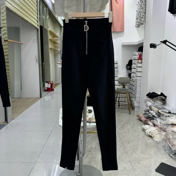 春夏新款高弹显瘦修腿打底外穿小黑裤