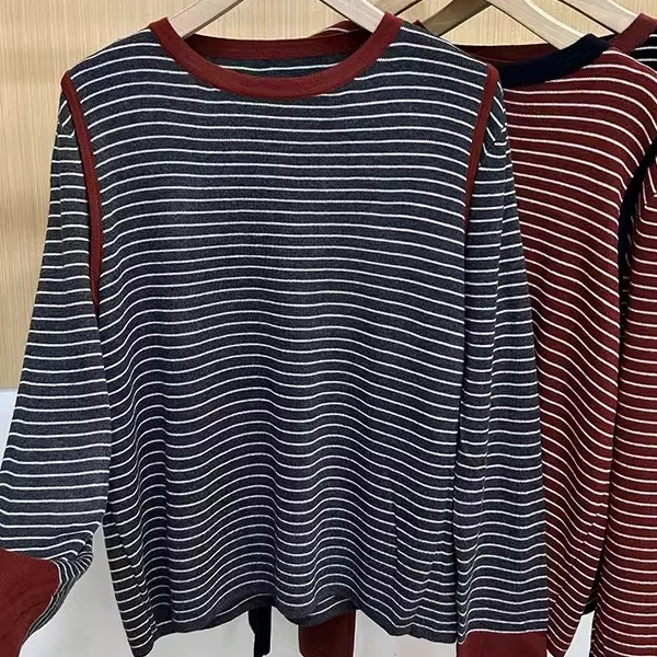 经典撞色条纹设计针织衫松弛感休闲减龄圆领打底衫气质软糯上衣女