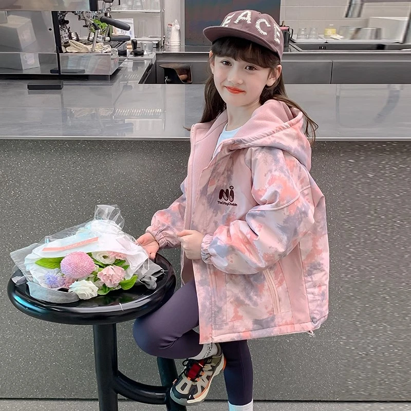 女童加绒加厚冲锋衣外套2025新款冬季中大童女孩加连帽上衣儿童装