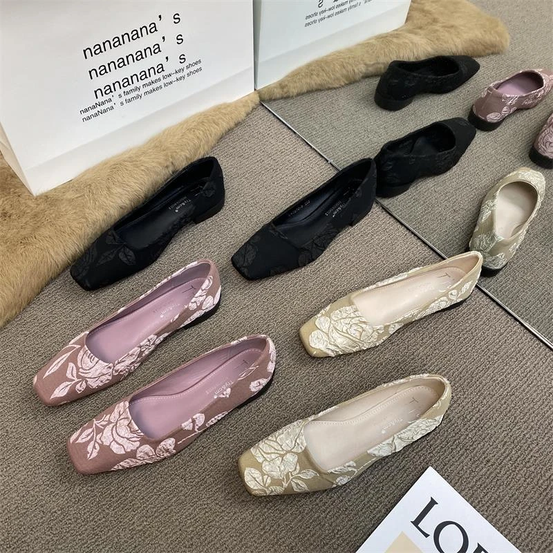 复古新中式国风刺绣单鞋女鞋子2024春秋新款低跟豆豆鞋通勤绣花鞋