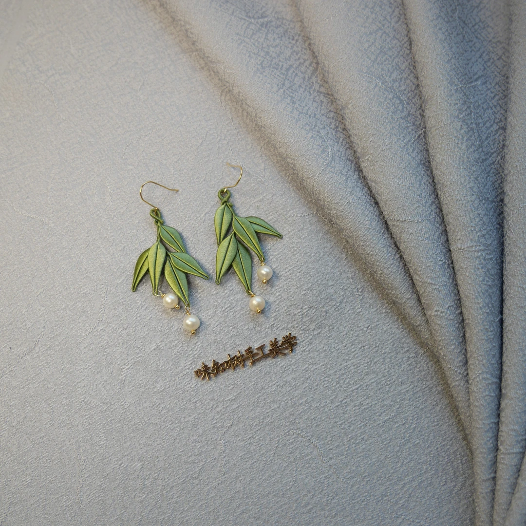 非金属布艺国潮汉服【竹报平安·青梅】手工缠花非遗中国风