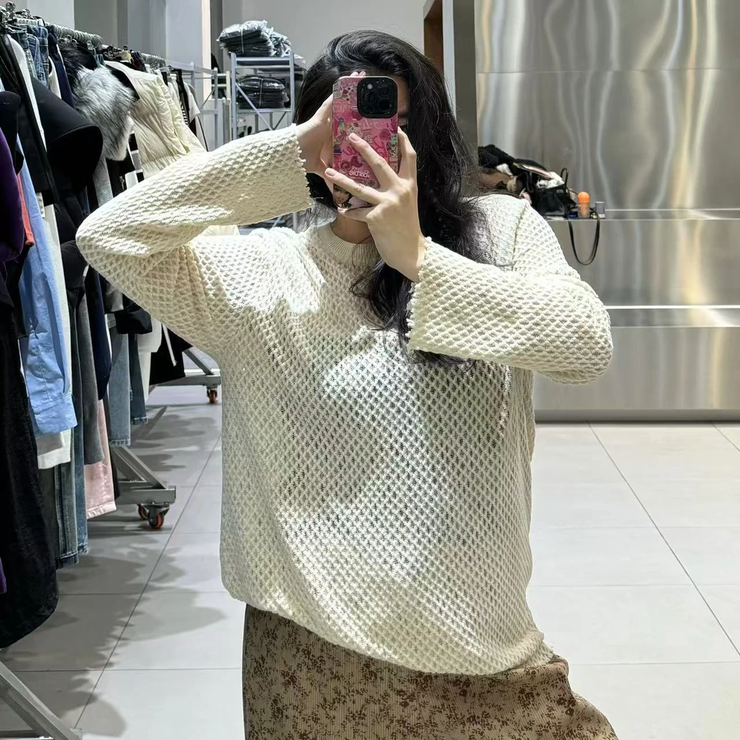 《大韩韩推荐》两色镂空毛衣大码女装冬季显瘦针织长袖百搭圆领宽松