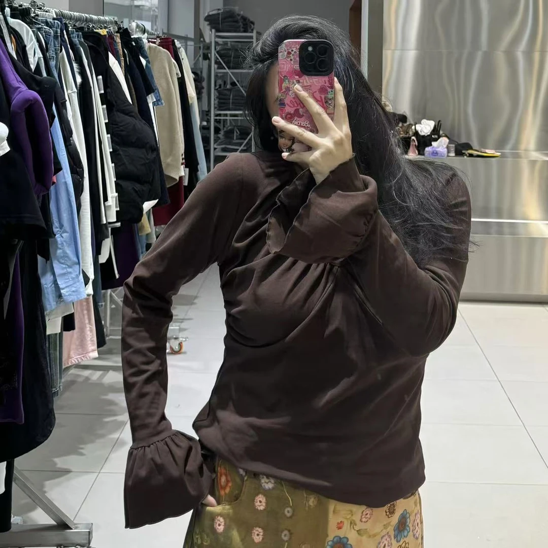 《大韩韩推荐》两色褶皱打底衫大码女装秋冬显瘦深V修身长袖高弹T恤