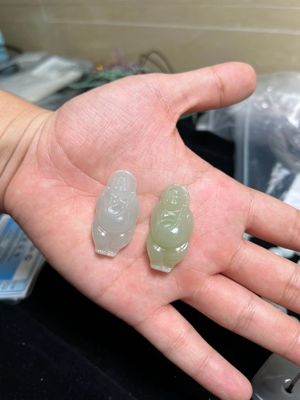 天然和田玉晴水逍遥佛公站佛毛衣链项链送女款礼物（多样性发一）