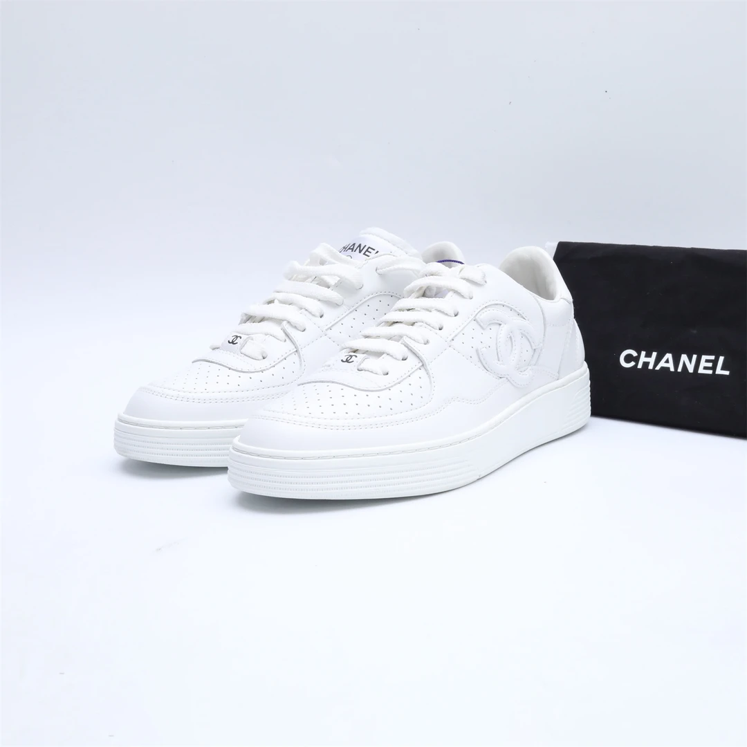 99新 Chanel/香奈儿 23A牛皮双c logo运动板鞋37.5码 P224829476