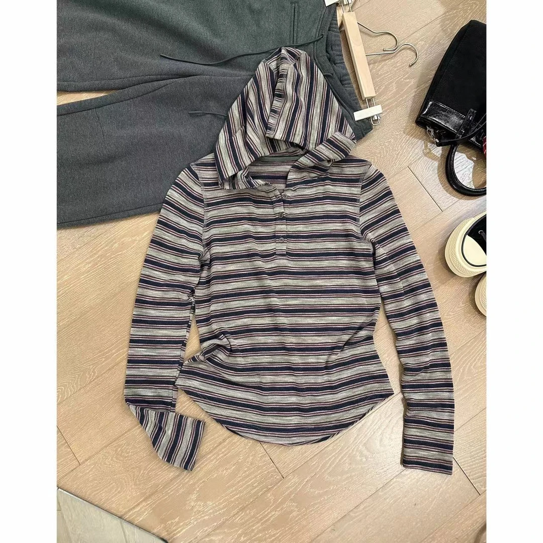 2024秋季 连帽撞色条纹三粒扣显瘦帽衫  2409B4133