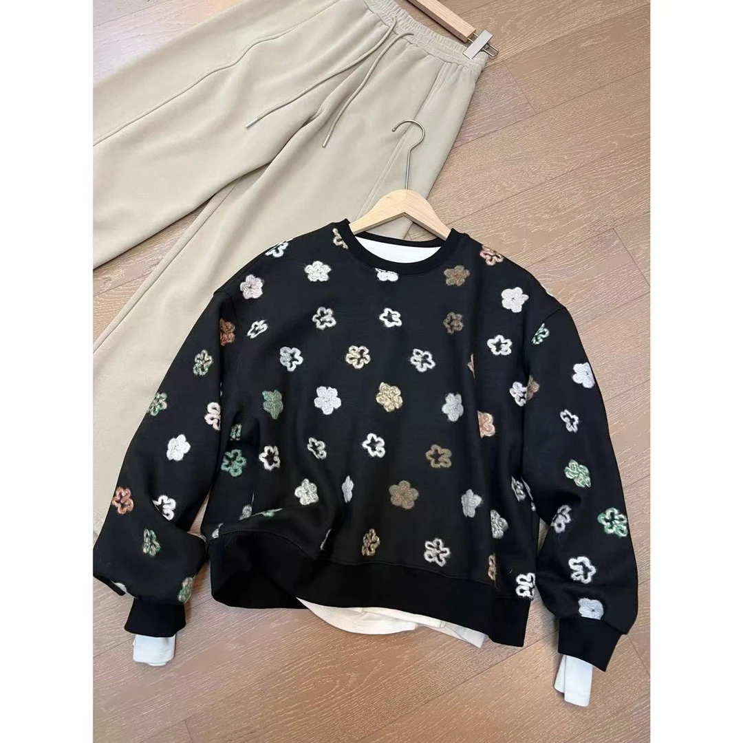 JOJO/玖了个玖 2024秋冬 立体毛线勾花圆领加绒保暖卫衣2410B4998