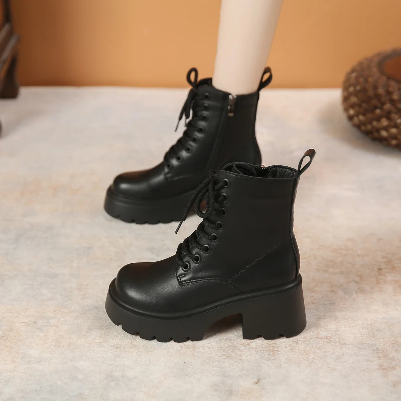 厚底马丁靴女新款秋冬季加绒短靴复古增高英伦风休闲松糕底靴子女