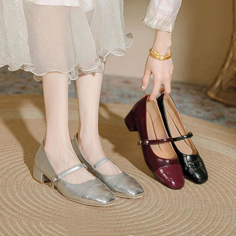 法式一字带玛丽珍鞋复古低跟单鞋女2024年春秋新款方头高跟鞋粗跟
