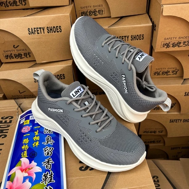 夏季镂空轻便舒适透气时尚休闲运动鞋减震防滑耐磨跑步飞织跑步鞋