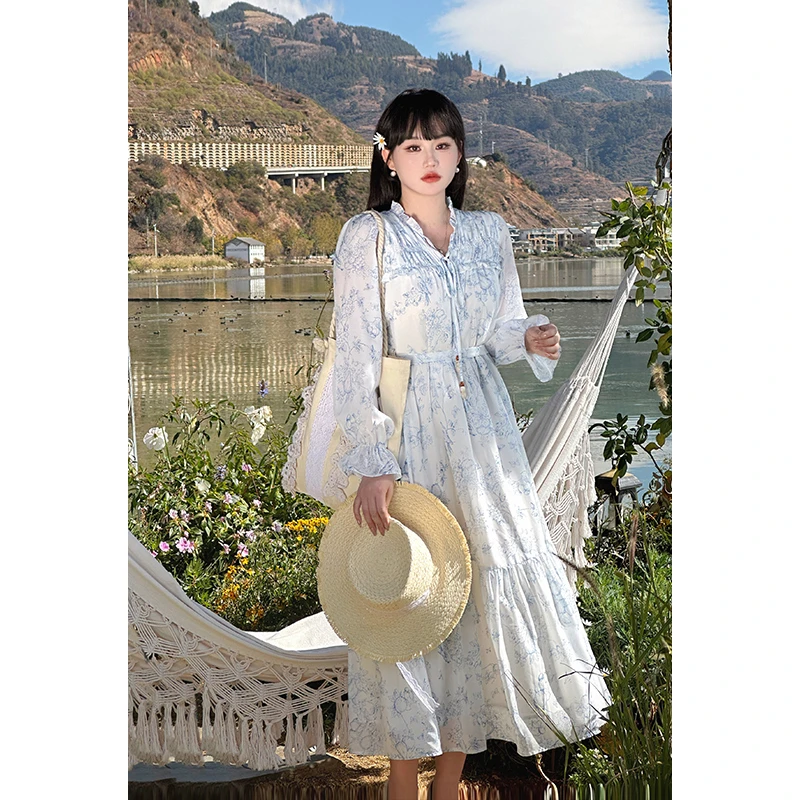 月半鱼微胖定制法式碎花连衣裙女春季新款长袖设计感别致收腰长裙