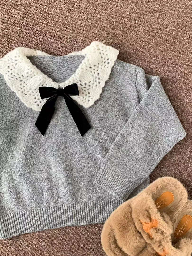 月半鱼【珍妮佛】红人上新娃娃领钩花蝴蝶结针织衫宽松小众毛衣上衣