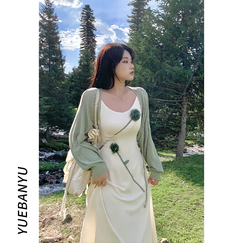 月半鱼【荒野花海】微胖定制方领手工立体玫瑰花度假风吊带连衣裙