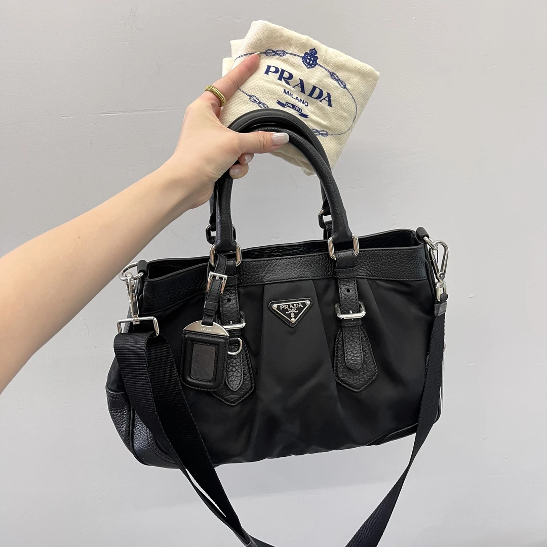 95新 Prada/普拉达 降落伞尼龙托特手提单肩斜挎女包072704