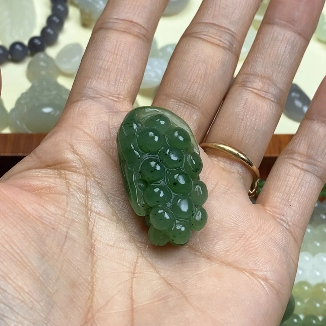 和田玉（碧玉）颈饰未镶嵌