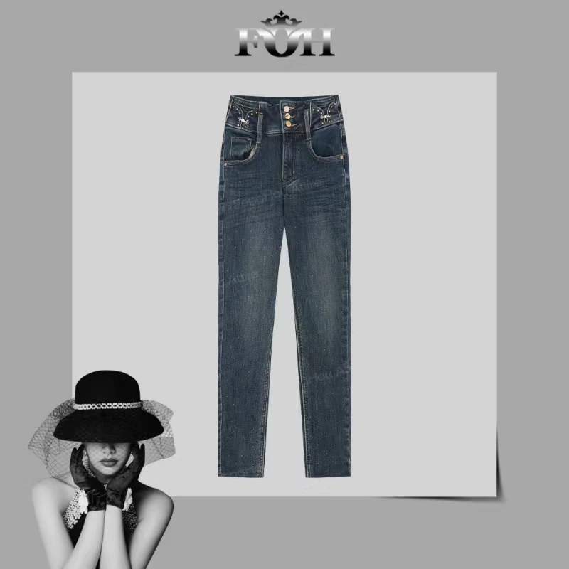 【封后轻奢设计】2024冬季新款高腰三粒扣修身显瘦加绒牛仔裤8072