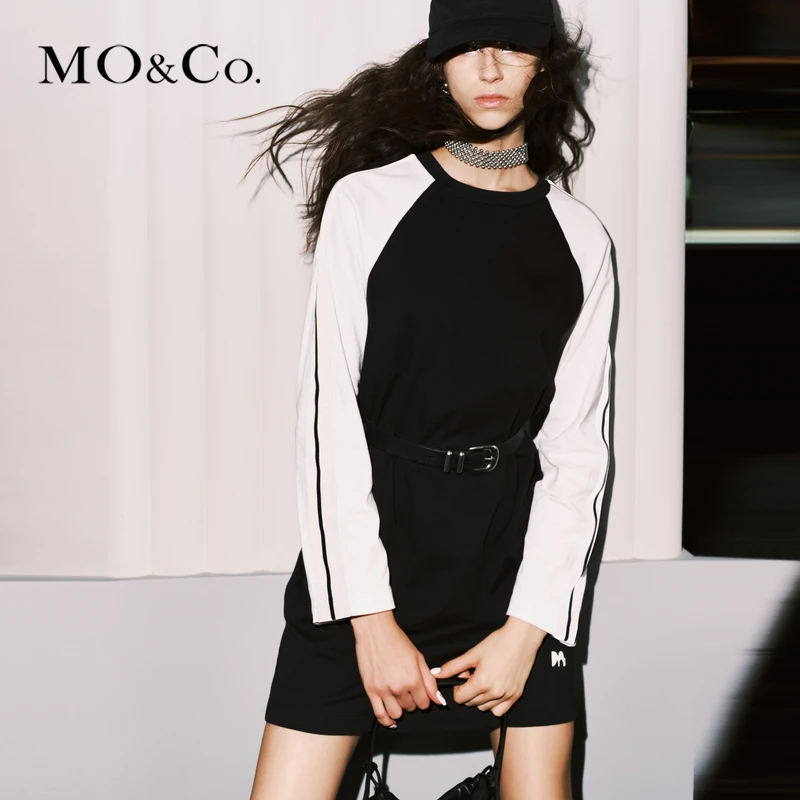 MOCO秋LOGO胶章撞色插肩袖长袖连衣裙轻职场MBC3DRST08
