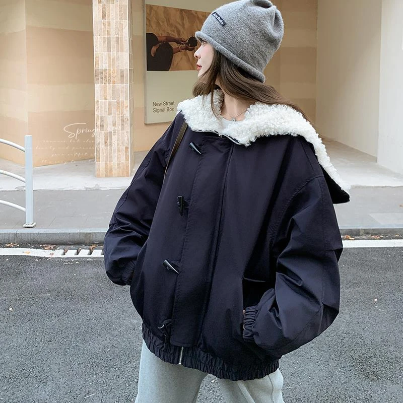 时尚毛毛绒翻领羽绒服女2024新款复古牛角扣90白鸭绒保暖加厚外套