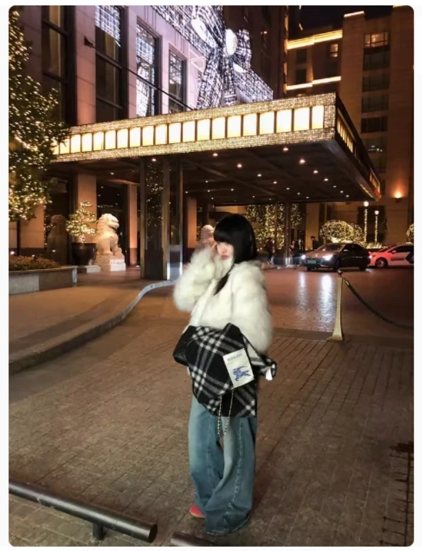 CC皮草 “香氛姐姐”可立可翻领saga狐狸腹毛双色皮草外套女冬