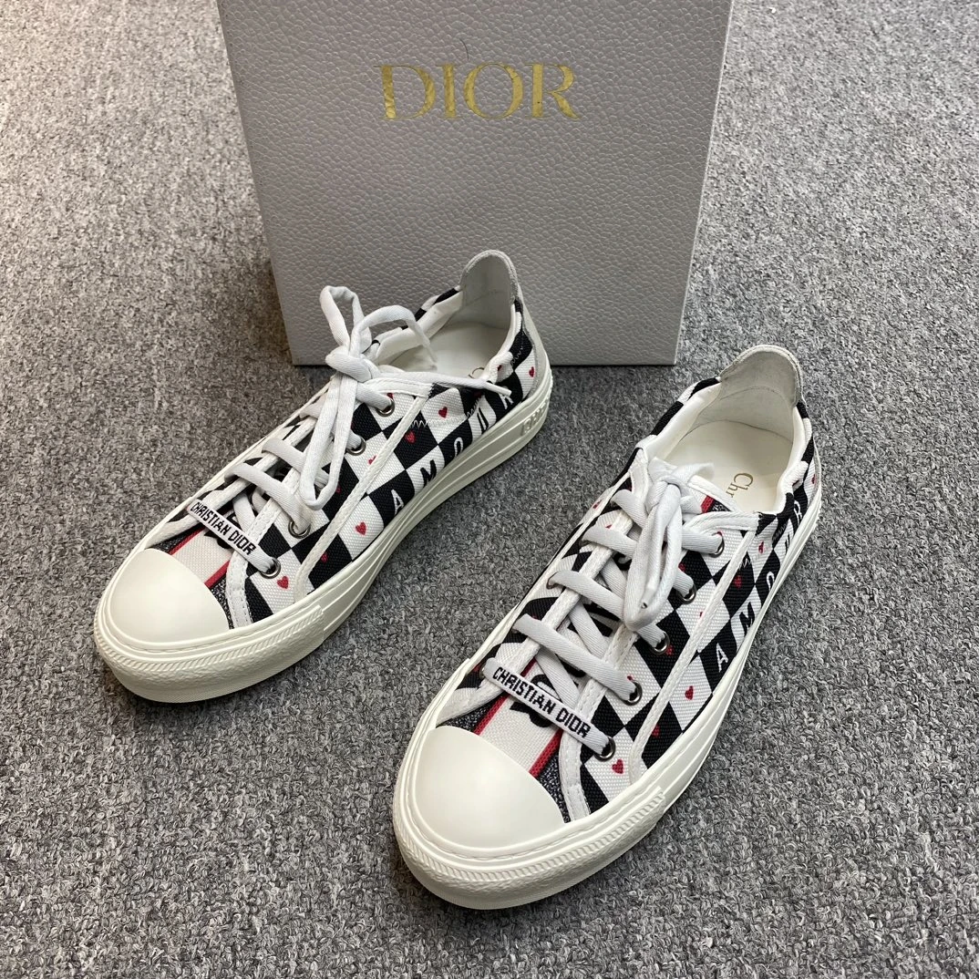 全新未使用 DIOR/迪奥 女士爱心棋盘格帆布休闲板鞋百搭款 115166