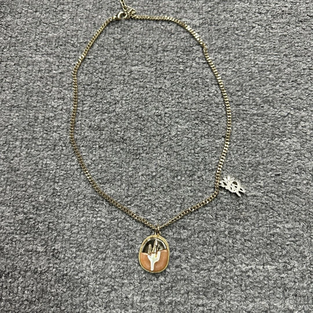 未使用 DIOR/迪奥 盾牌金色项链129303