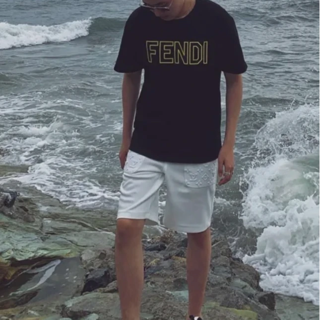 未使用 FENDI/芬迪 黄logo牛仔夏季男士T恤轻奢124596