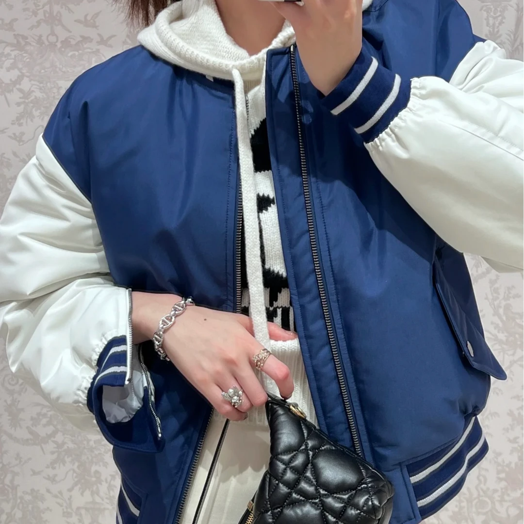 全新未使用 DIOR/迪奥 女士背后五角星印花加棉棒球领夹克129081