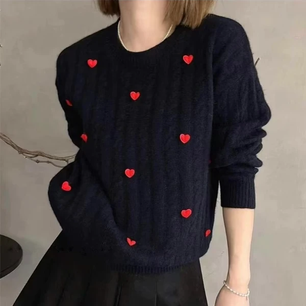 【艾美专属】24339秋冬新品优雅气质爱心装饰舒适保暖ins百搭针织衫