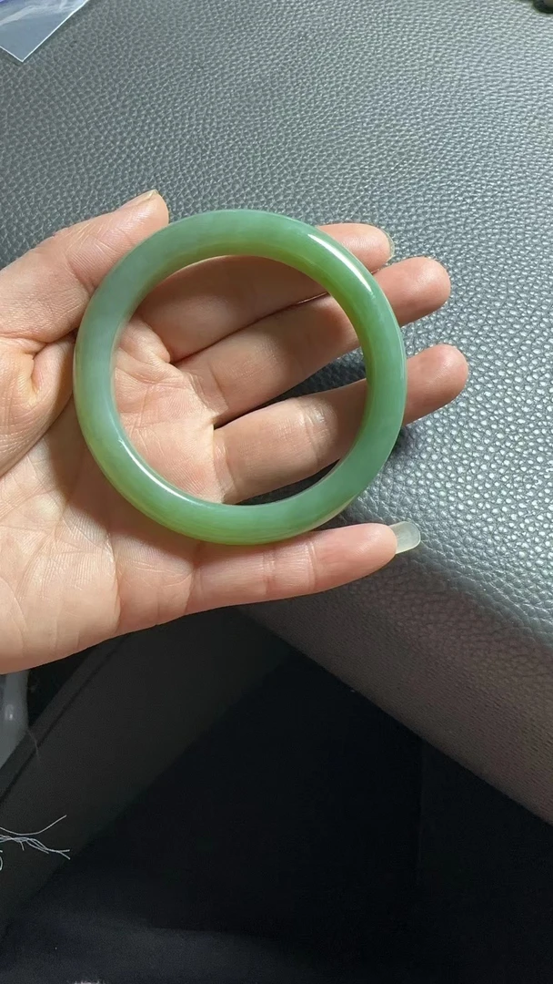 和田玉粉绿猫眼手镯