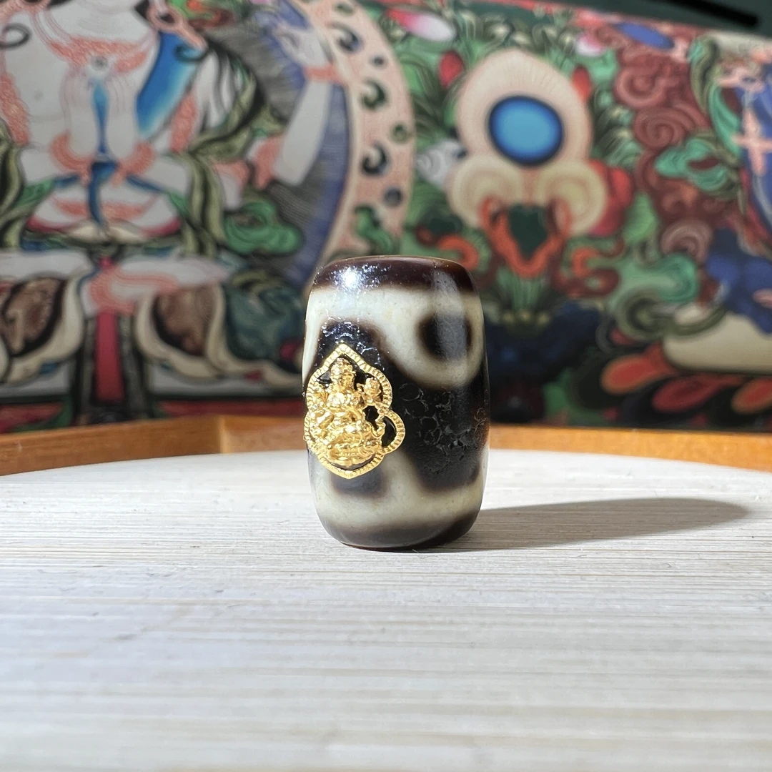 扶摇臻选 | 18K金镶六瓣度母牙牙单珠玛瑙吊坠