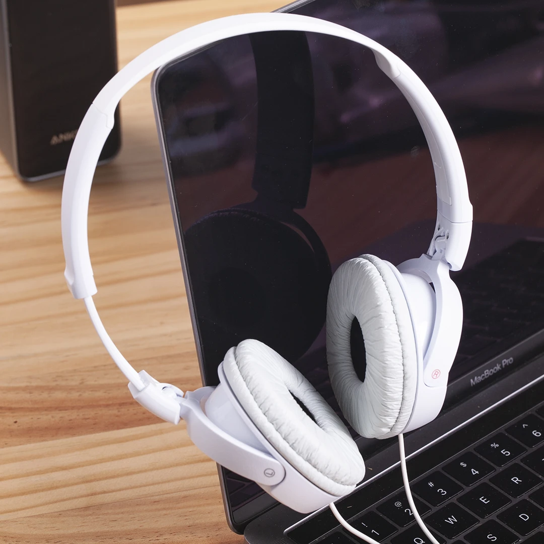 9新 Sony/索尼 MDR-ZX110 AP 头戴式有线耳机 3.5mm接口 电脑耳机