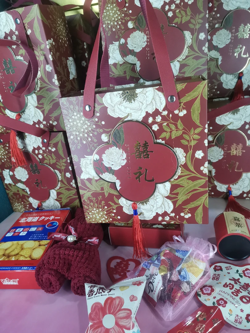 中式婚宴伴手礼好看的小预算宾客回礼伴娘伴手礼喜庆结婚伴手礼