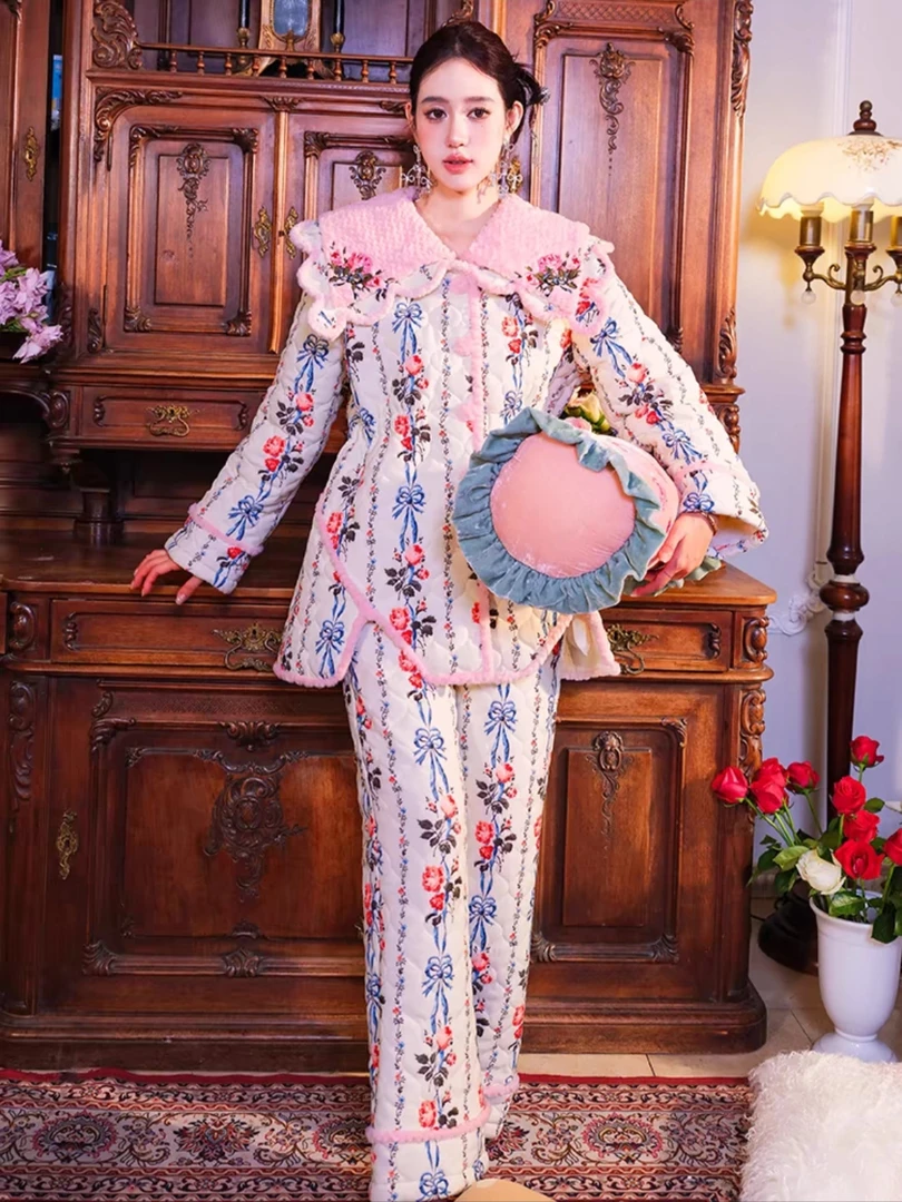 原创刺绣翻领松紧收腰三层夹棉加厚睡衣套装加绒加厚家居服两件套