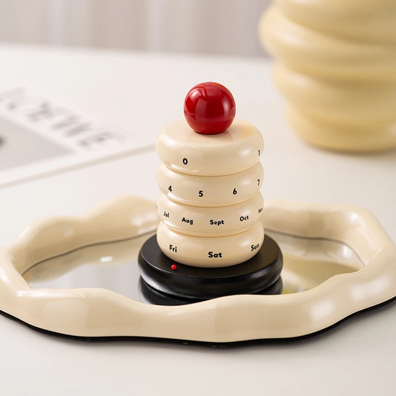 北欧创意旋转台历办公桌面日历高颜值小众摆件装饰品新款礼物
