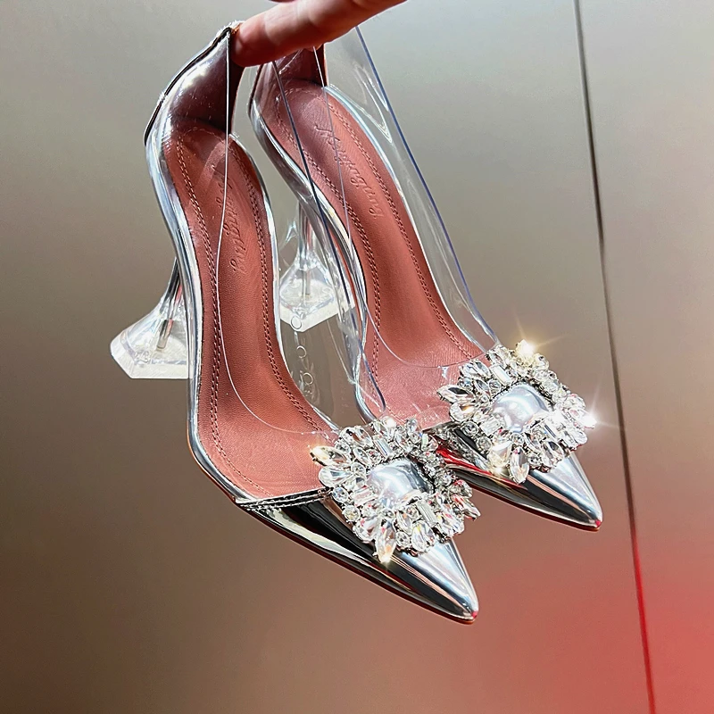 【Zyan推荐】2025秋季新款水钻方扣透明尖头高跟鞋女酒杯跟水晶单鞋