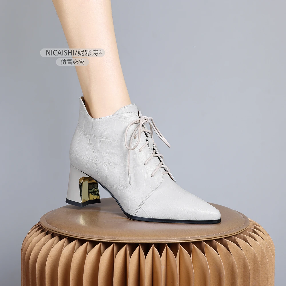 2024年新款韩系小众设计系带马丁靴时尚气质舒适百搭短靴粗跟0427