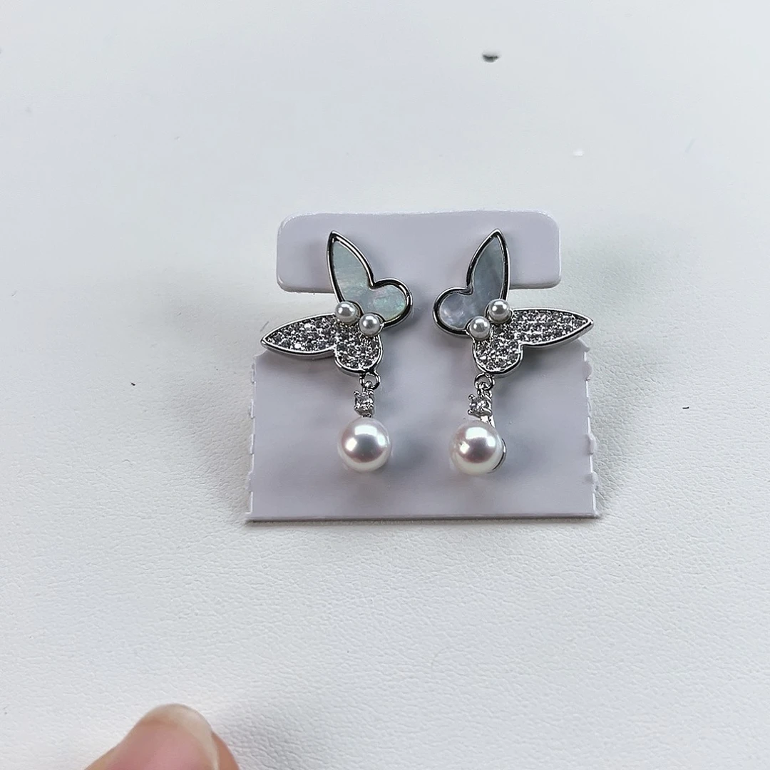 淡水珍珠颈饰合金