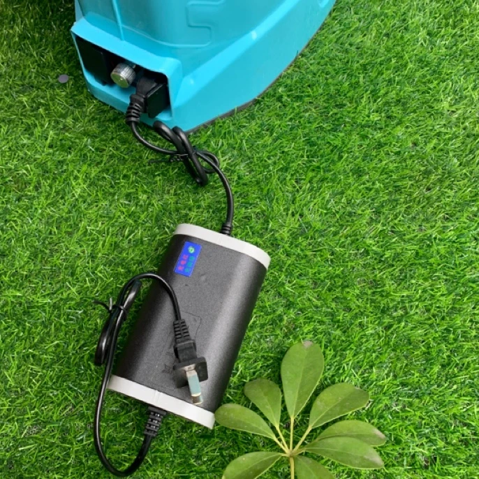 （万能喷雾器打药充电器）农用12v电动喷雾器铅酸蓄电池三角