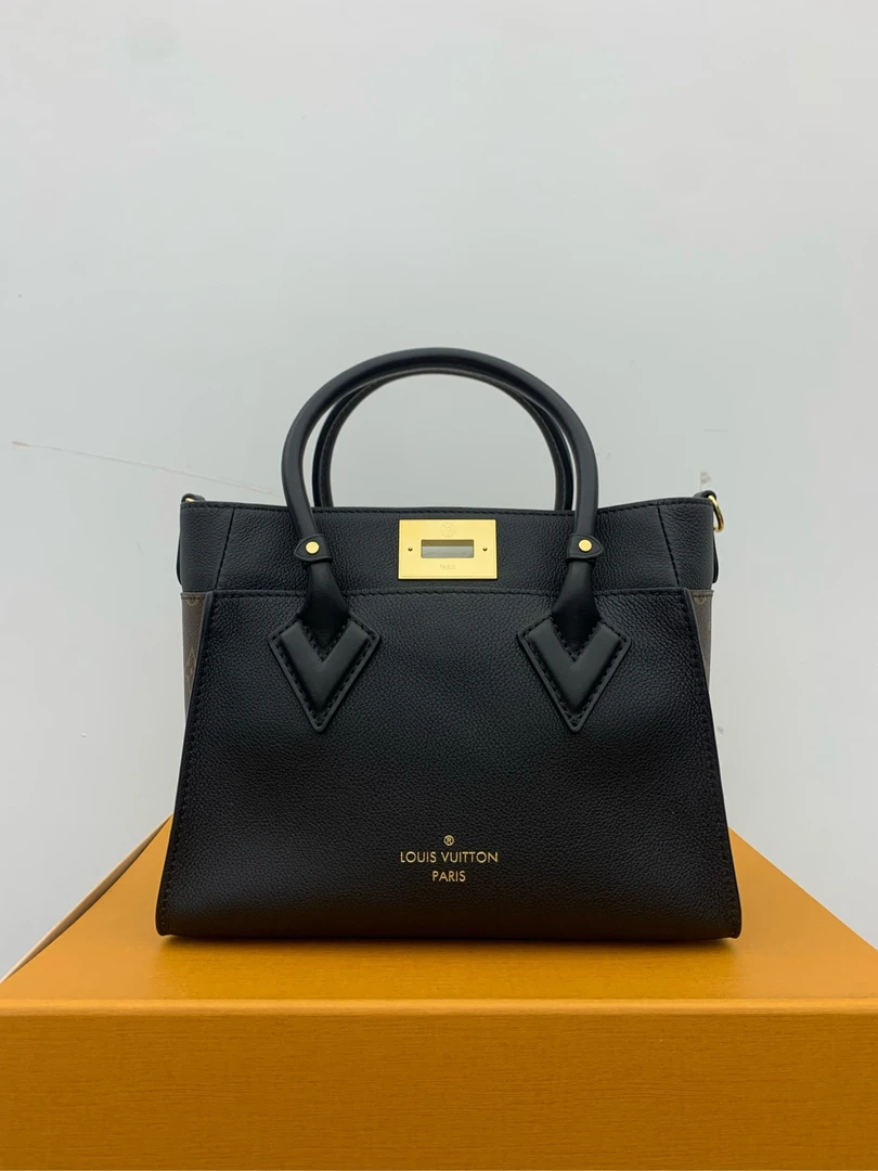 99新 LouisVuitton/路易威登 /KIKI/单肩包/9391983