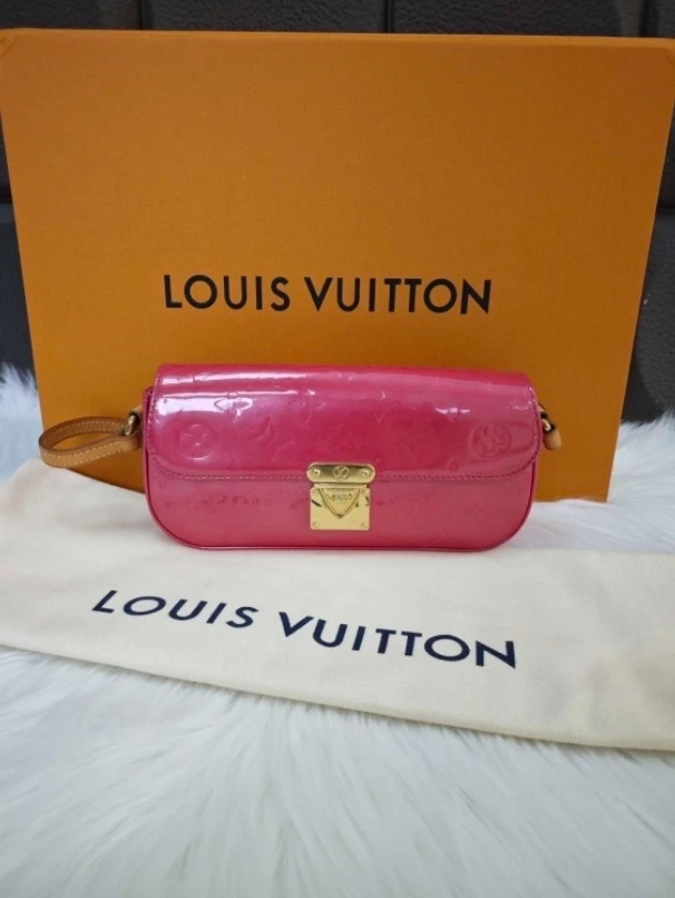 95新 LouisVuitton/路易威登 /KIKI/单肩包/9449748