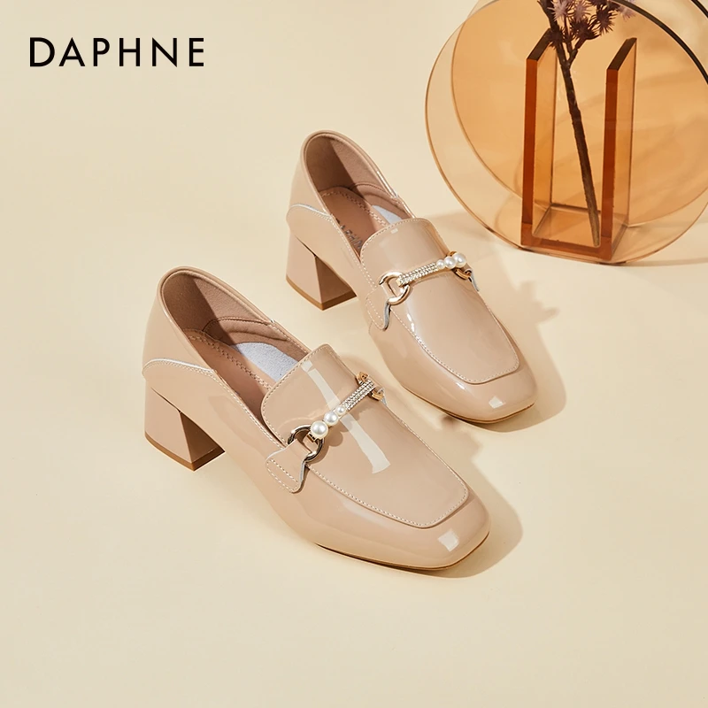 达芙妮秋季休闲时尚单鞋新款粗跟小个子真皮法式方头通勤小皮鞋女