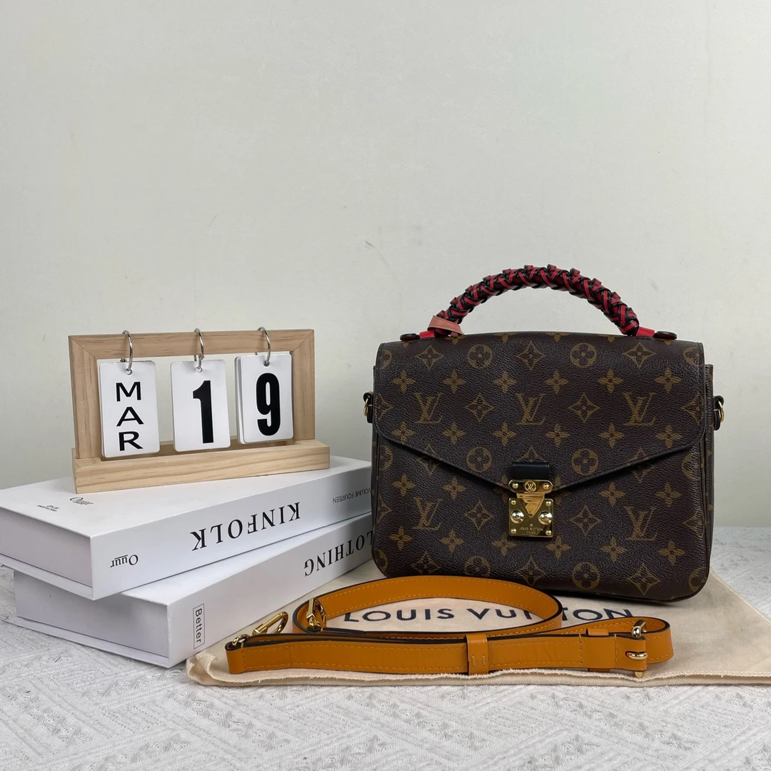 99新 LOUIS VUITTON PARIS LV路易威登邮差手提包斜挎包芯片款