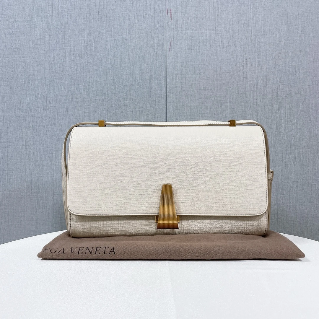 99新 BOTTEGA VENETA/葆蝶家 0851BV葆蝶家白色包包