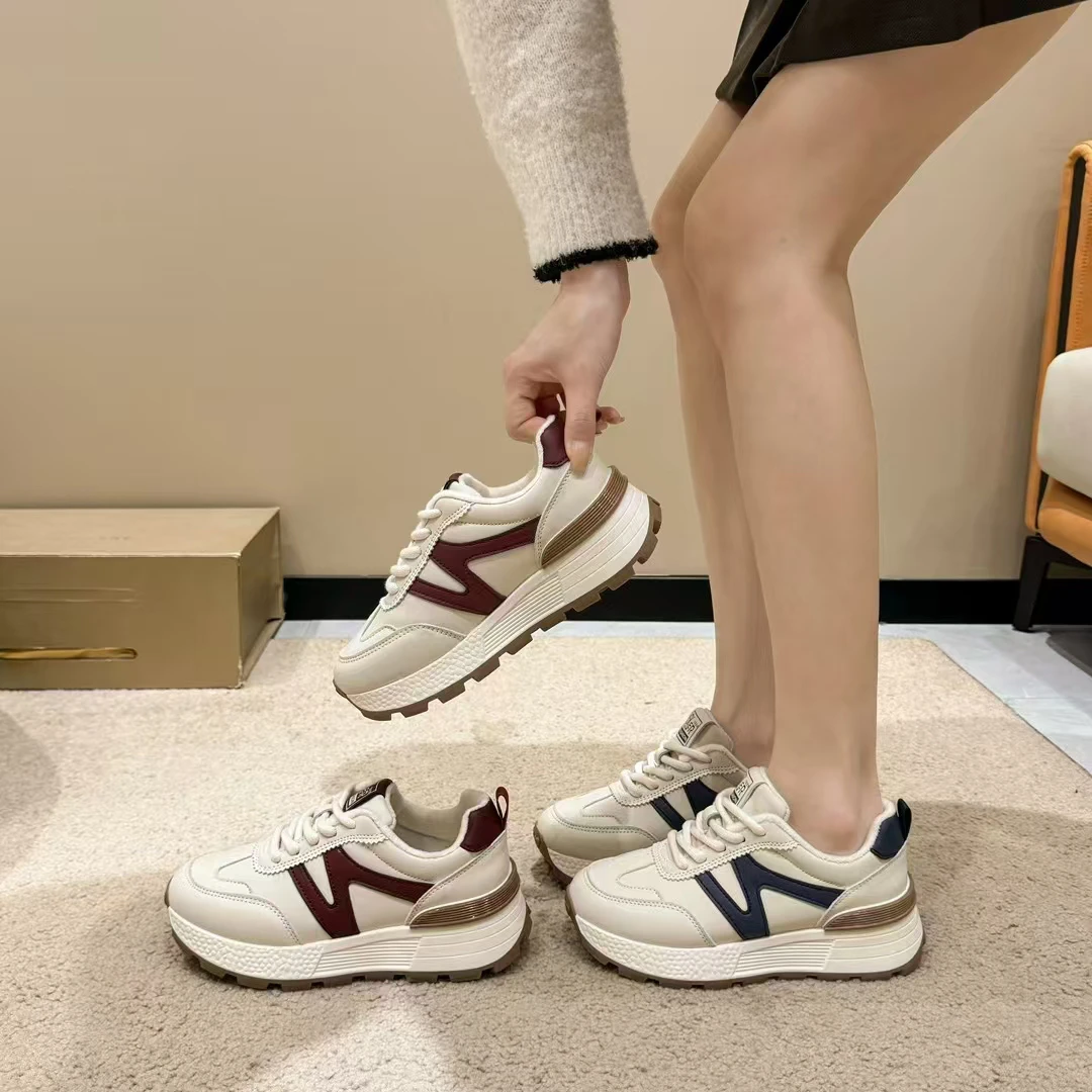 加绒2024冬季新款厚底阿甘小白鞋女百搭网红软底显脚小休闲运动鞋