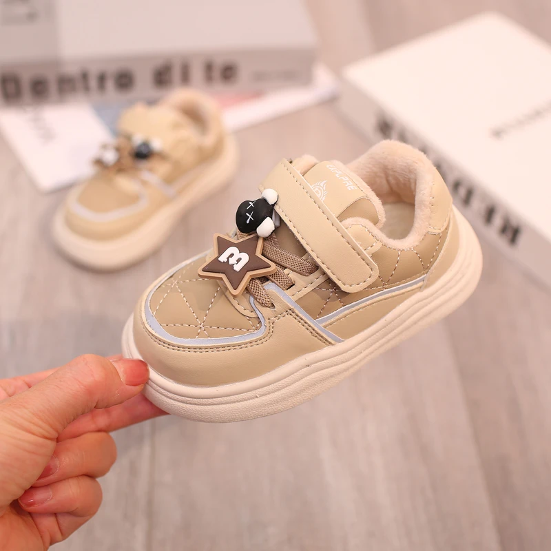 冬季新品儿童轻便休闲运动鞋2-3岁女小童加绒棉鞋男宝宝板鞋