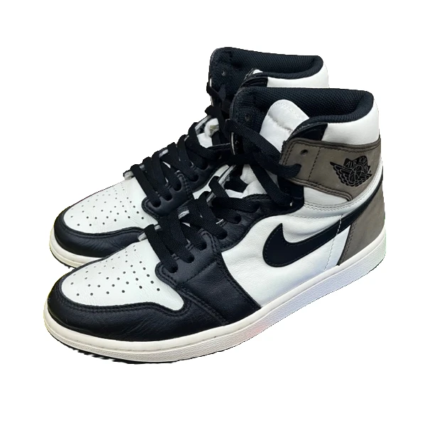 aj1摩卡小倒钩 42.5码无原盒 95新 公价2649 板鞋篮球鞋
