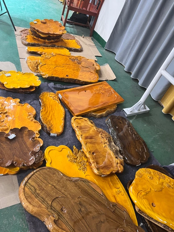 杨昆根雕经营部000