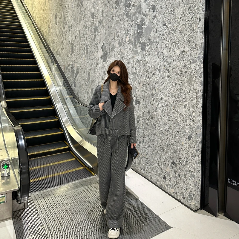 Liixu春季新款人字纹翻领短款毛呢外套显瘦阔腿裤两件套L48TZ005